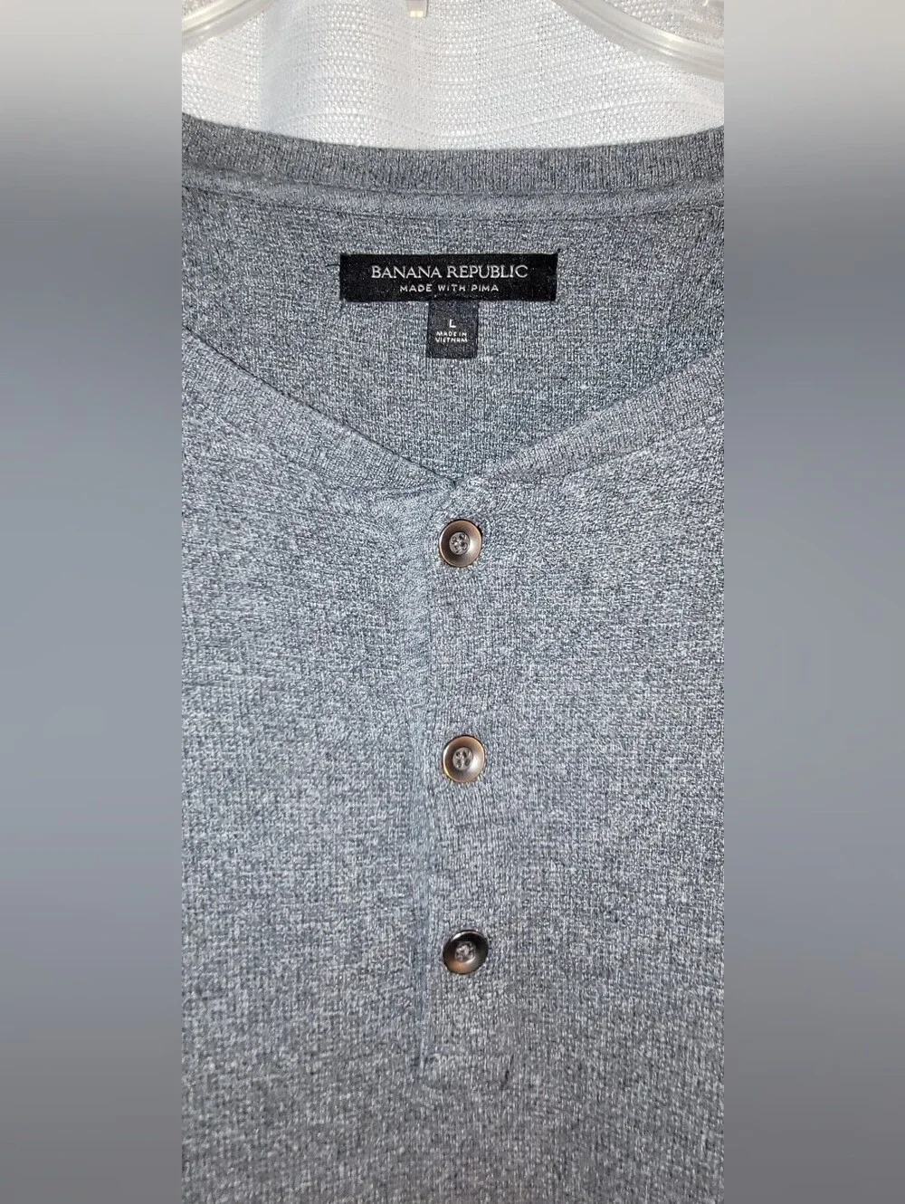 Banana Republic Men’s Gray Crewneck Henley Sweater